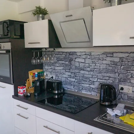 Moderne Nahe Sorpesee, Wlan, Parkplatz-haus Am Kraehenbach-sorpe Appartement